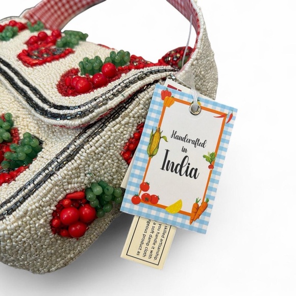 Viral Tomato Tomatoes Beaded Bag NWT - Picture 9 of 9